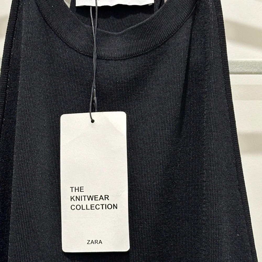 🍀 Zara “The Knitwear Collection” NWT Black Top size small - Picture 3 of 5